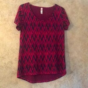 LulaRoe Classic shirt size small.